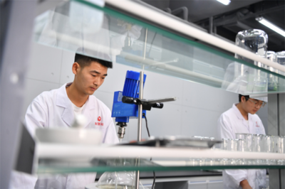 科技創(chuàng)新引領(lǐng)未來 維冠新材料以尖端技術(shù)研發(fā)賦能建筑行業(yè)高質(zhì)量發(fā)展